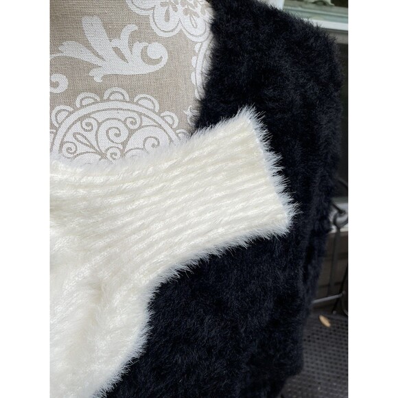 Black White Colorblock Fuzzy Cardigan Sweater Size XL Oversized Drop Shoulder - Picture 10 of 13